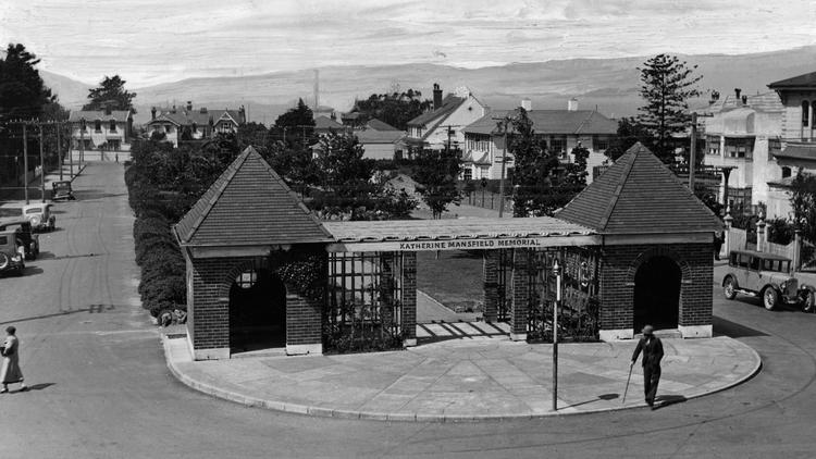 Katherine Mansfield Memorial, c1930s, Wellington City Council Archives. 